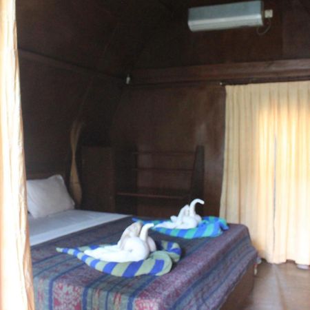 Coral Beach Pizza Cottages Gili Trawangan Exteriér fotografie