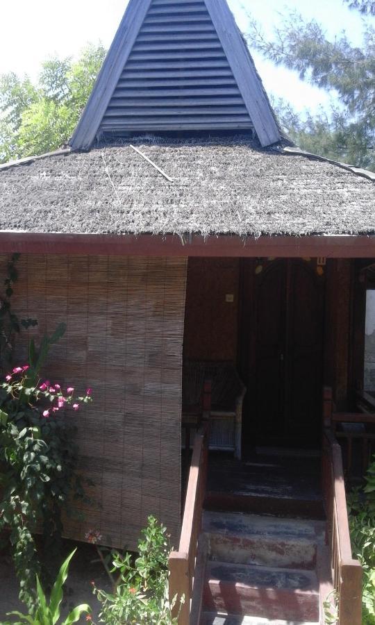 Coral Beach Pizza Cottages Gili Trawangan Pokoj fotografie