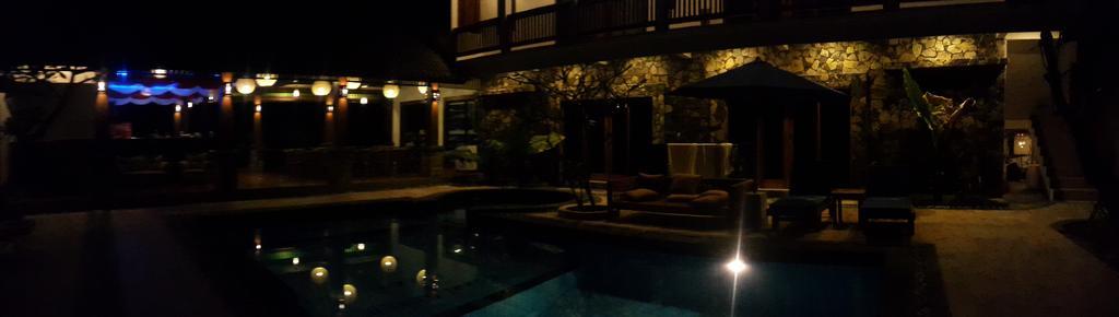 Coral Beach Pizza Cottages Gili Trawangan Exteriér fotografie