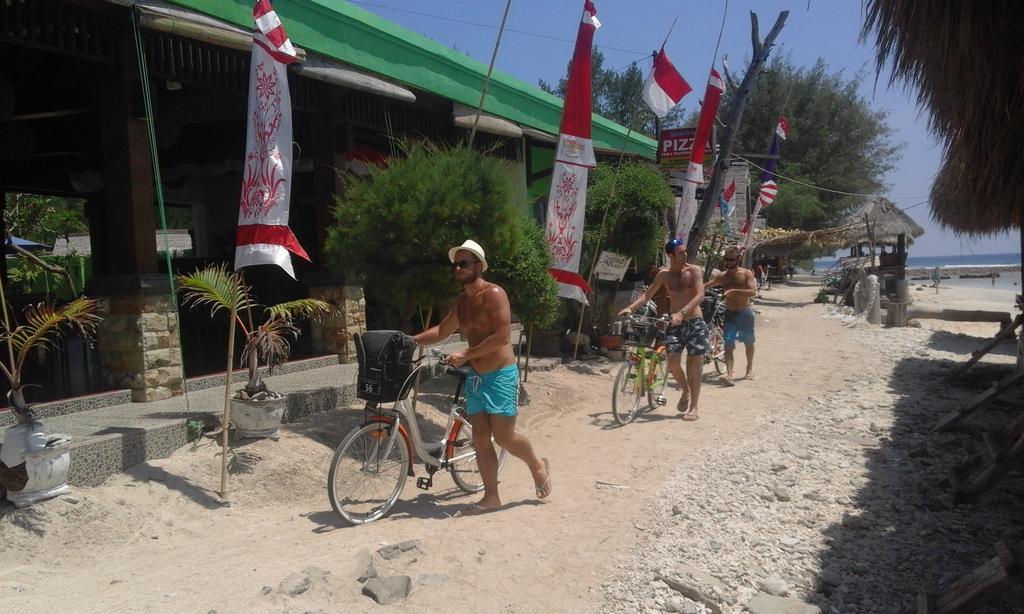 Coral Beach Pizza Cottages Gili Trawangan Exteriér fotografie
