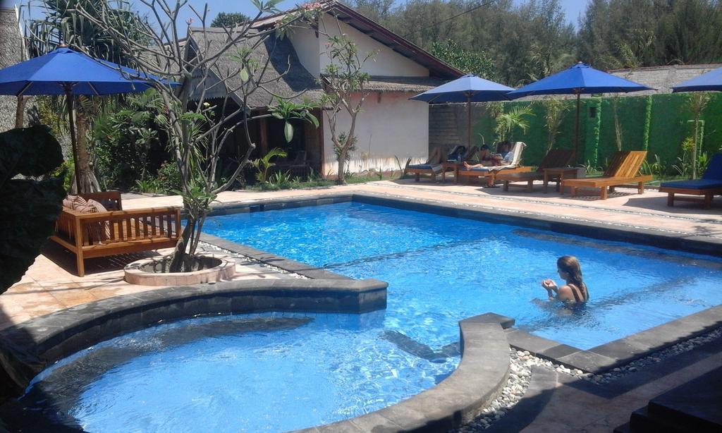 Coral Beach Pizza Cottages Gili Trawangan Exteriér fotografie