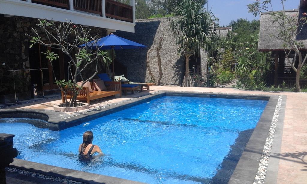 Coral Beach Pizza Cottages Gili Trawangan Exteriér fotografie