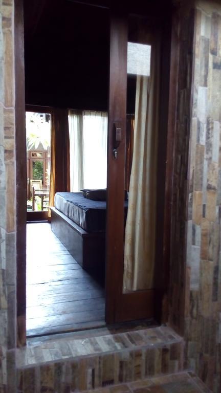 Coral Beach Pizza Cottages Gili Trawangan Exteriér fotografie