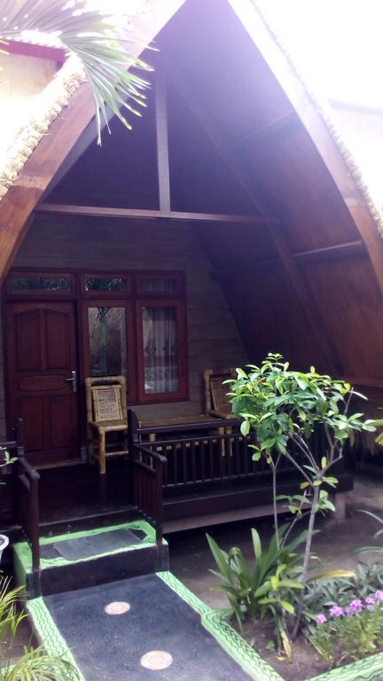 Coral Beach Pizza Cottages Gili Trawangan Exteriér fotografie