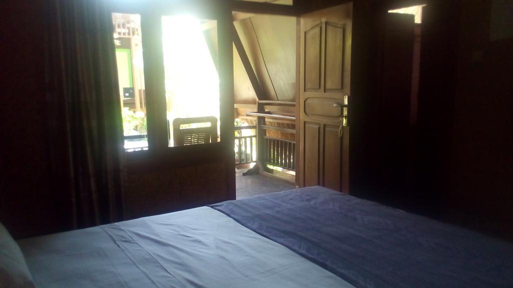 Coral Beach Pizza Cottages Gili Trawangan Exteriér fotografie