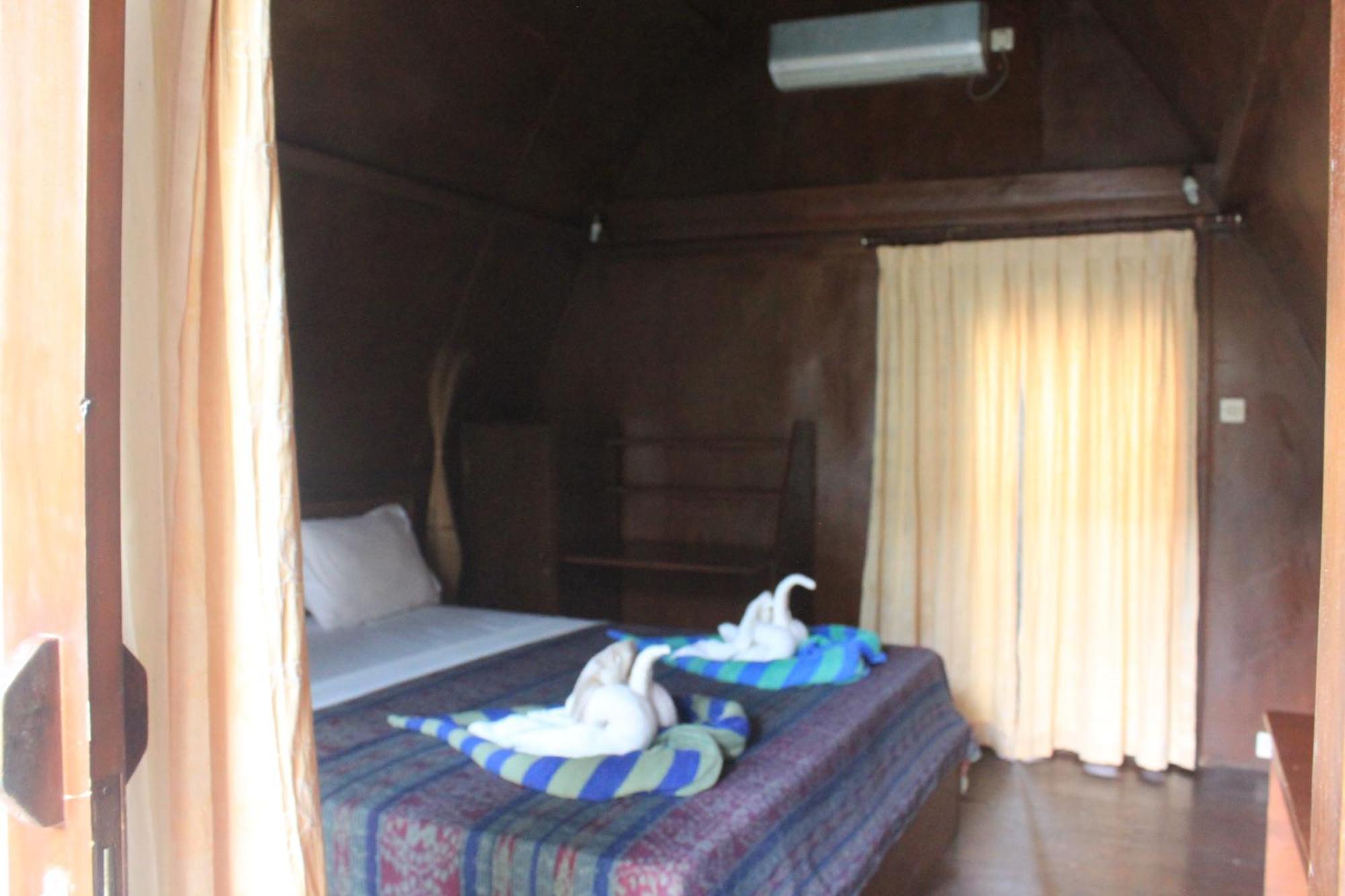Coral Beach Pizza Cottages Gili Trawangan Exteriér fotografie