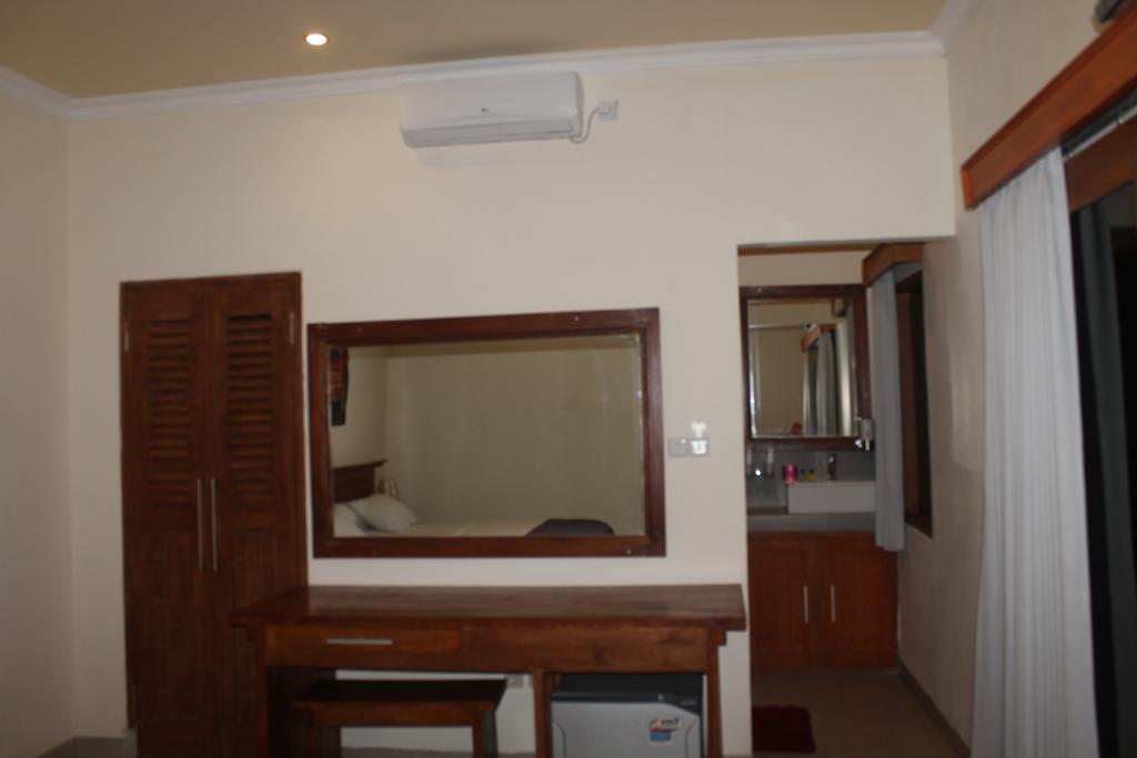 Coral Beach Pizza Cottages Gili Trawangan Exteriér fotografie