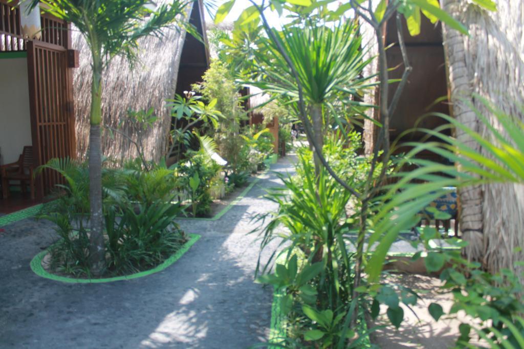 Coral Beach Pizza Cottages Gili Trawangan Exteriér fotografie