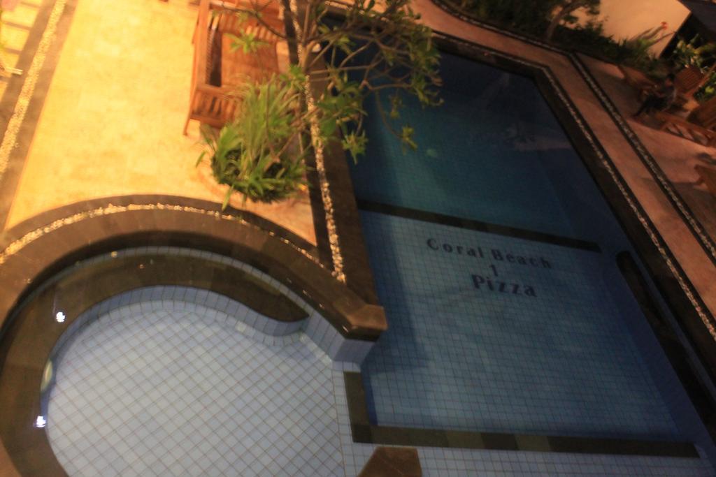 Coral Beach Pizza Cottages Gili Trawangan Exteriér fotografie